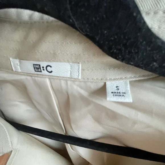 Uniqlo Cream Double-Breasted Trench Coat - Picture 6 of 11